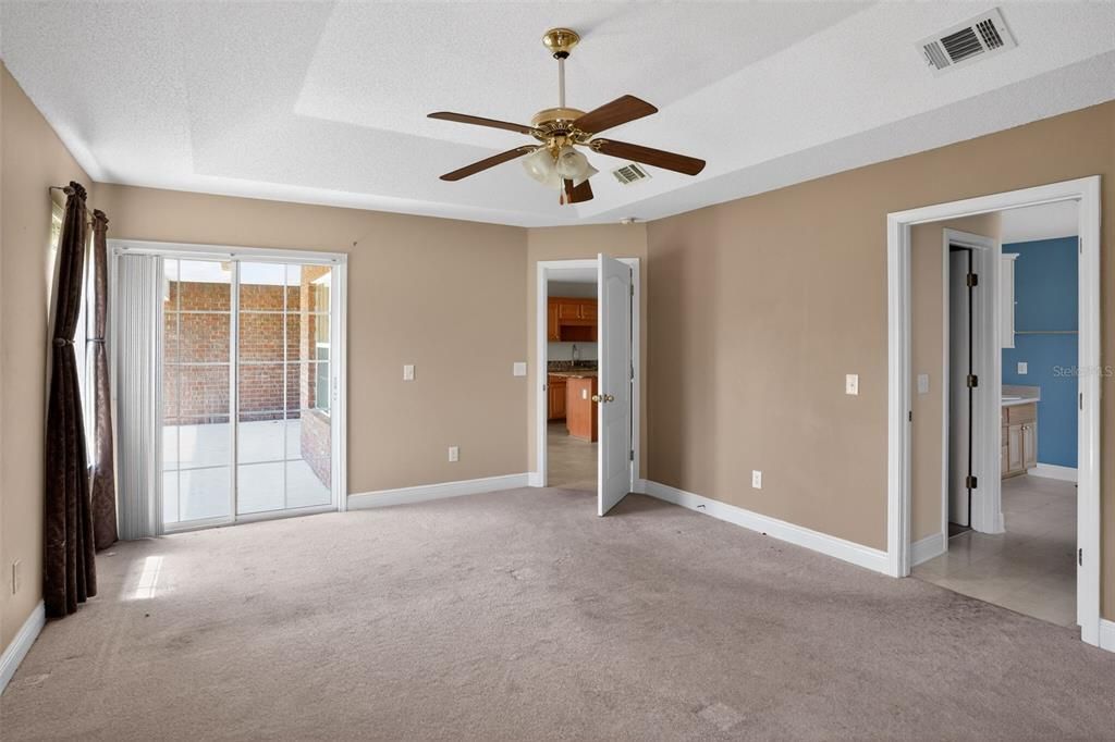 For Sale: $325,000 (4 beds, 3 baths, 2250 Square Feet)