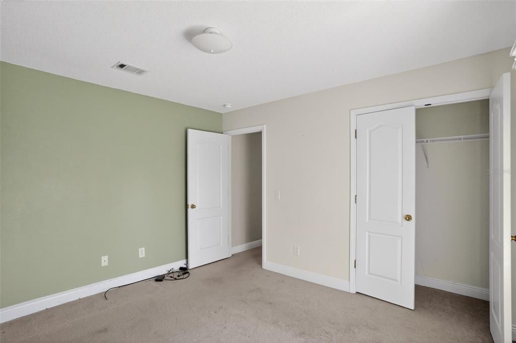 For Sale: $325,000 (4 beds, 3 baths, 2250 Square Feet)