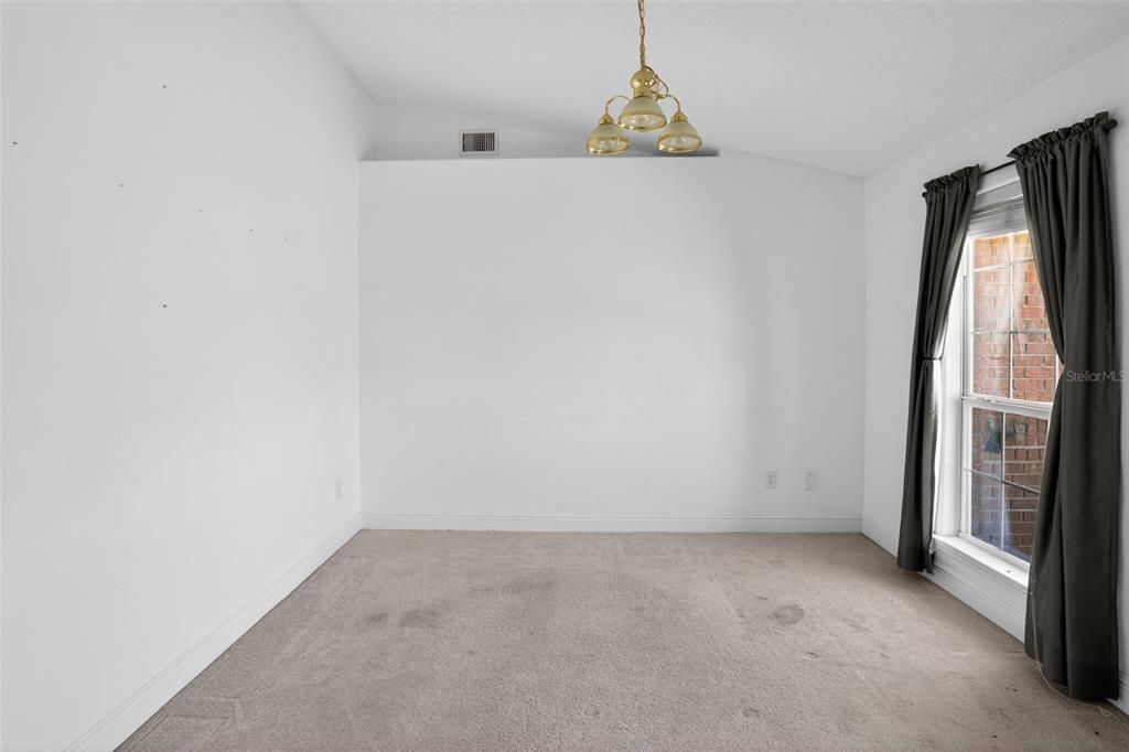 For Sale: $325,000 (4 beds, 3 baths, 2250 Square Feet)