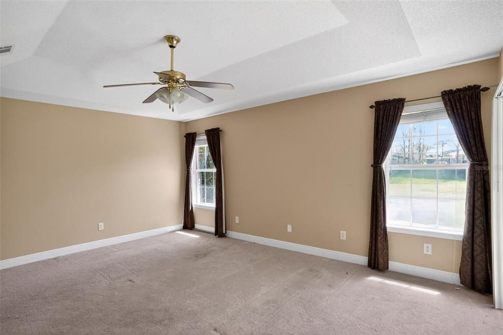 For Sale: $325,000 (4 beds, 3 baths, 2250 Square Feet)