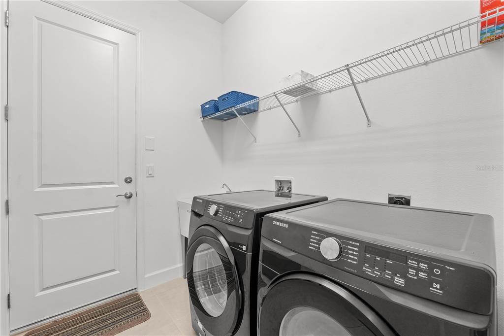 В аренду: $4,220 (5 спален, 5 ванн, 3307 Квадратных фут)