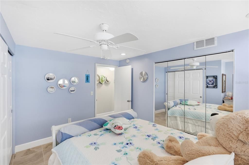 Activo con contrato: $389,000 (2 camas, 2 baños, 1133 Pies cuadrados)