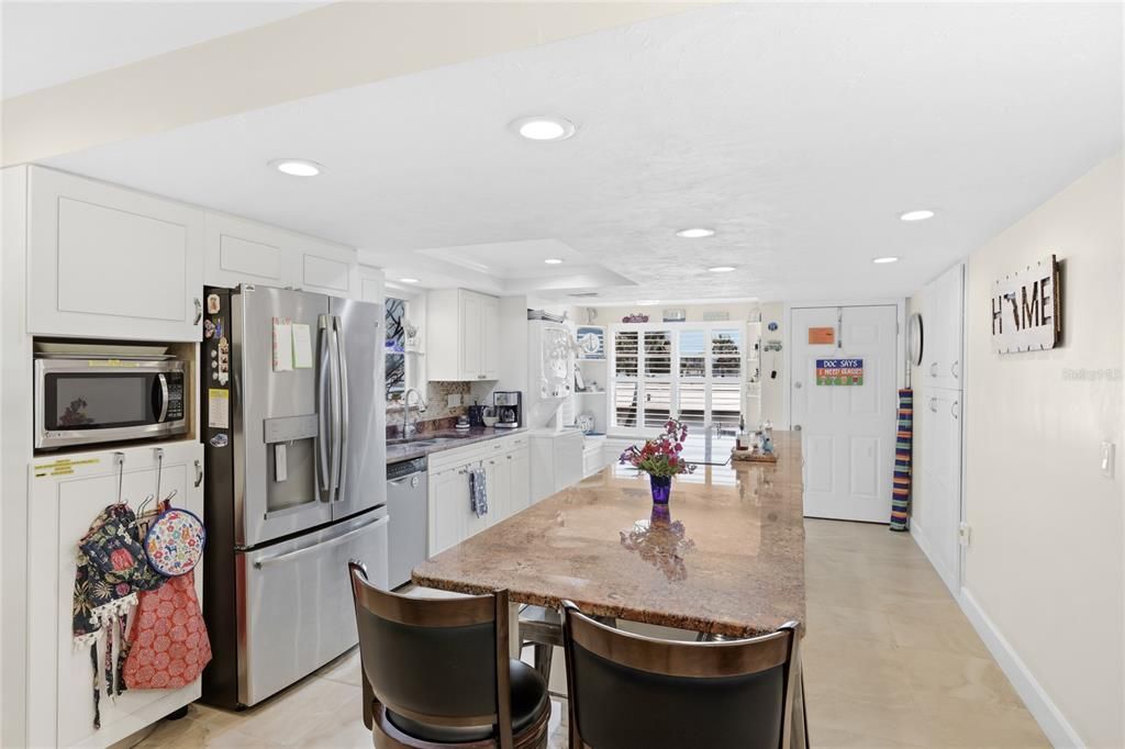 Activo con contrato: $389,000 (2 camas, 2 baños, 1133 Pies cuadrados)