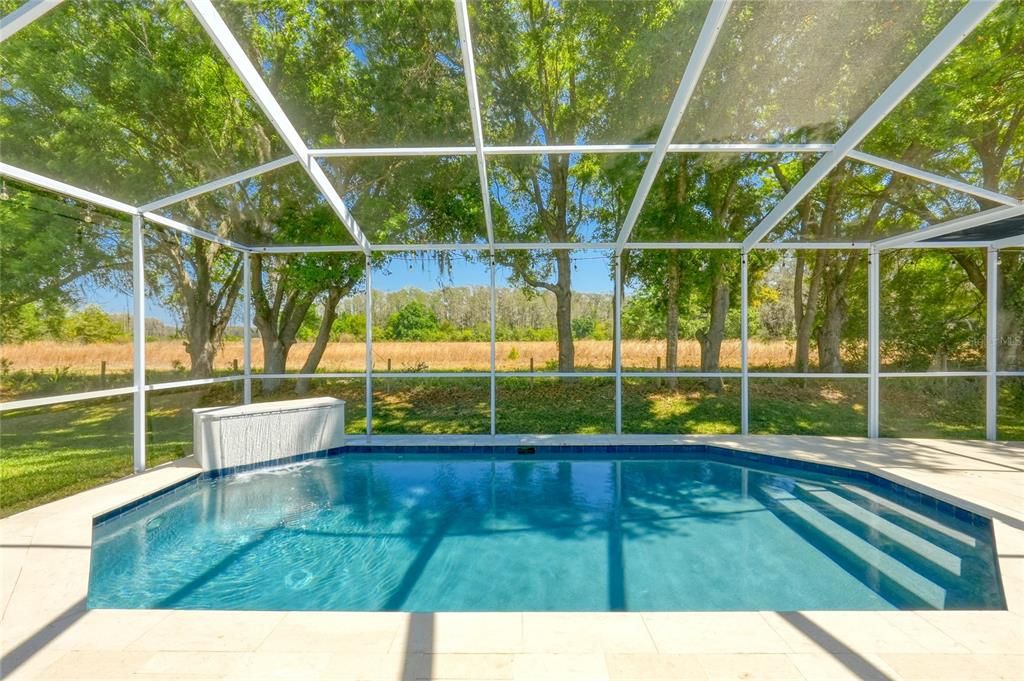 Activo con contrato: $935,000 (5 camas, 3 baños, 3852 Pies cuadrados)