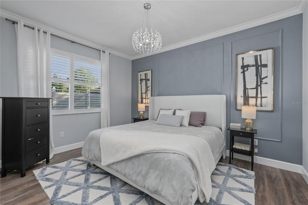 Activo con contrato: $935,000 (5 camas, 3 baños, 3852 Pies cuadrados)