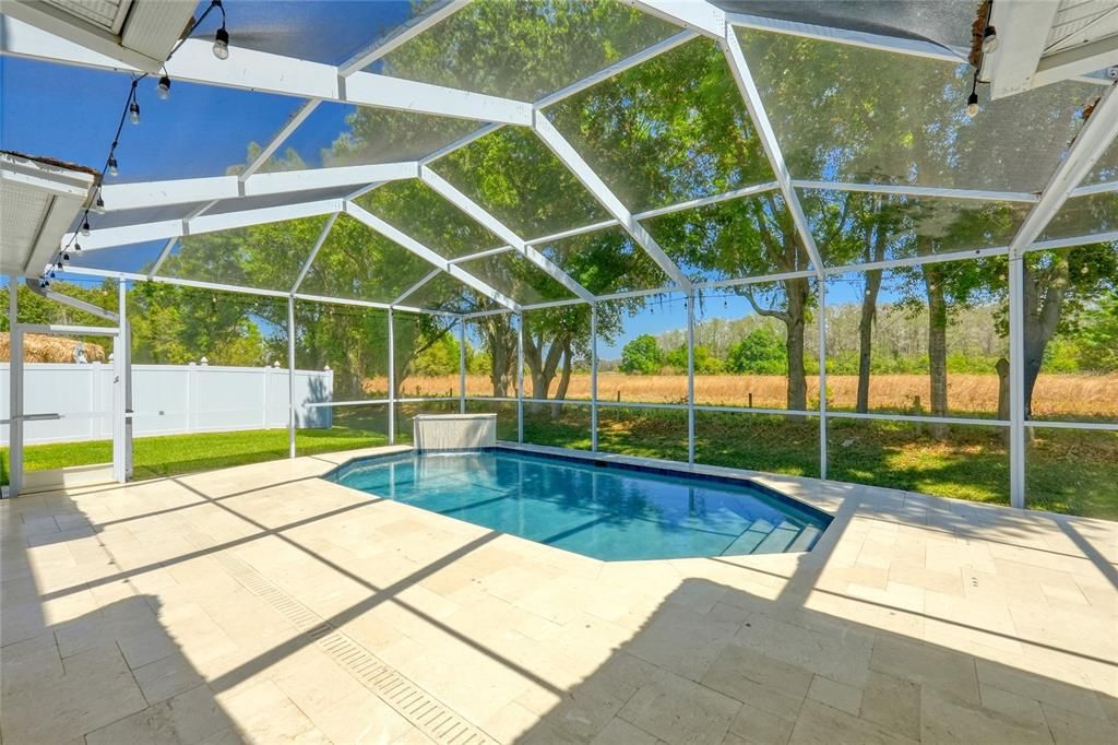 Activo con contrato: $935,000 (5 camas, 3 baños, 3852 Pies cuadrados)