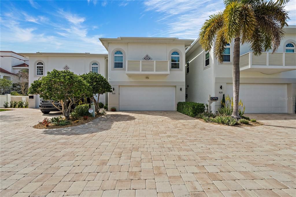 En Venta: $1,995,000 (5 camas, 3 baños, 4750 Pies cuadrados)
