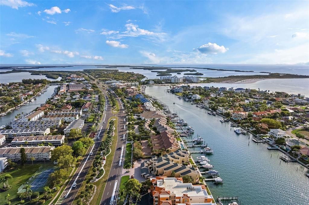 En Venta: $1,995,000 (5 camas, 3 baños, 4750 Pies cuadrados)