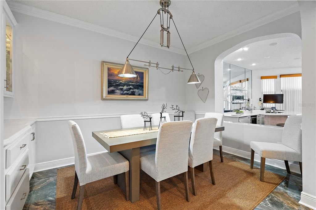 En Venta: $1,995,000 (5 camas, 3 baños, 4750 Pies cuadrados)