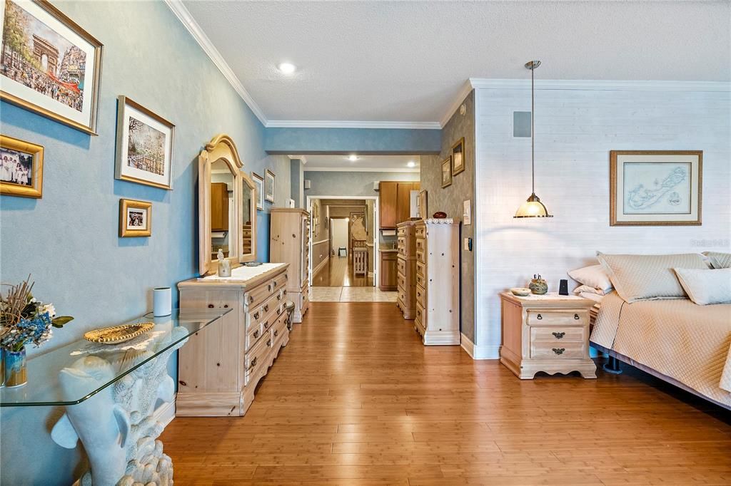 En Venta: $1,995,000 (5 camas, 3 baños, 4750 Pies cuadrados)
