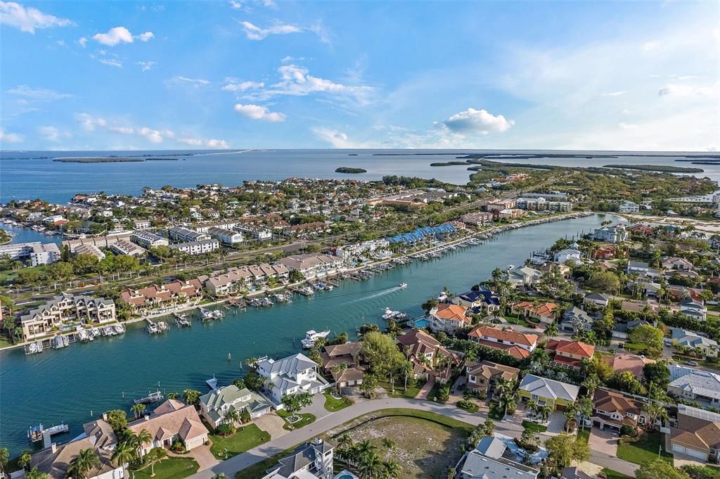 En Venta: $1,995,000 (5 camas, 3 baños, 4750 Pies cuadrados)