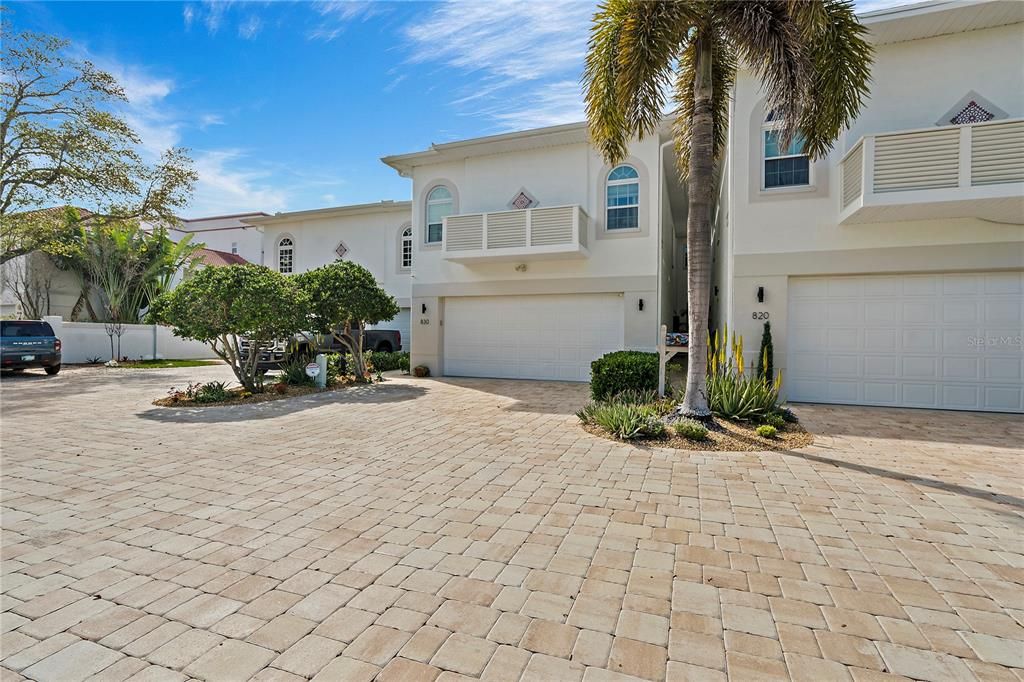 En Venta: $1,995,000 (5 camas, 3 baños, 4750 Pies cuadrados)