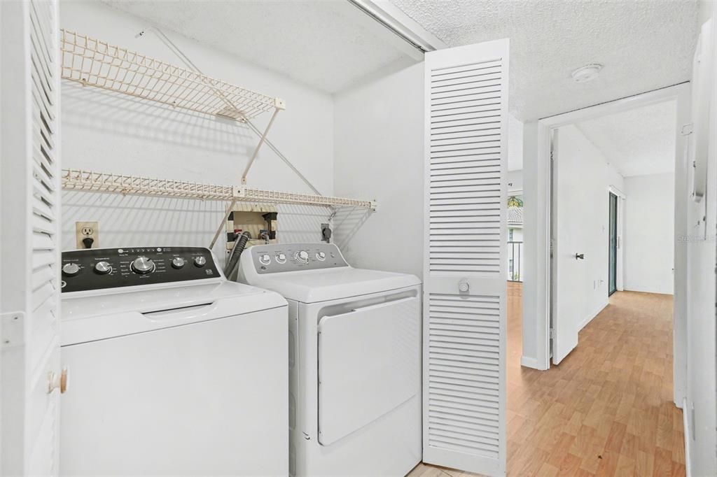 Activo con contrato: $118,000 (2 camas, 2 baños, 1110 Pies cuadrados)