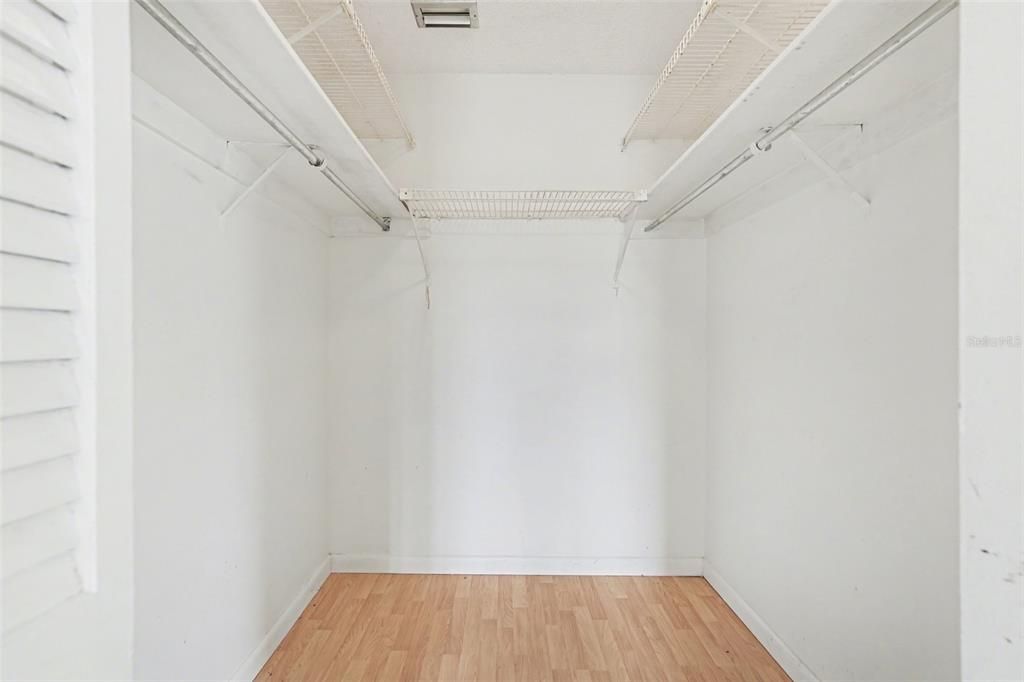 Activo con contrato: $118,000 (2 camas, 2 baños, 1110 Pies cuadrados)