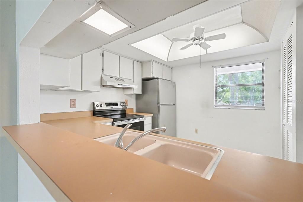 Activo con contrato: $118,000 (2 camas, 2 baños, 1110 Pies cuadrados)