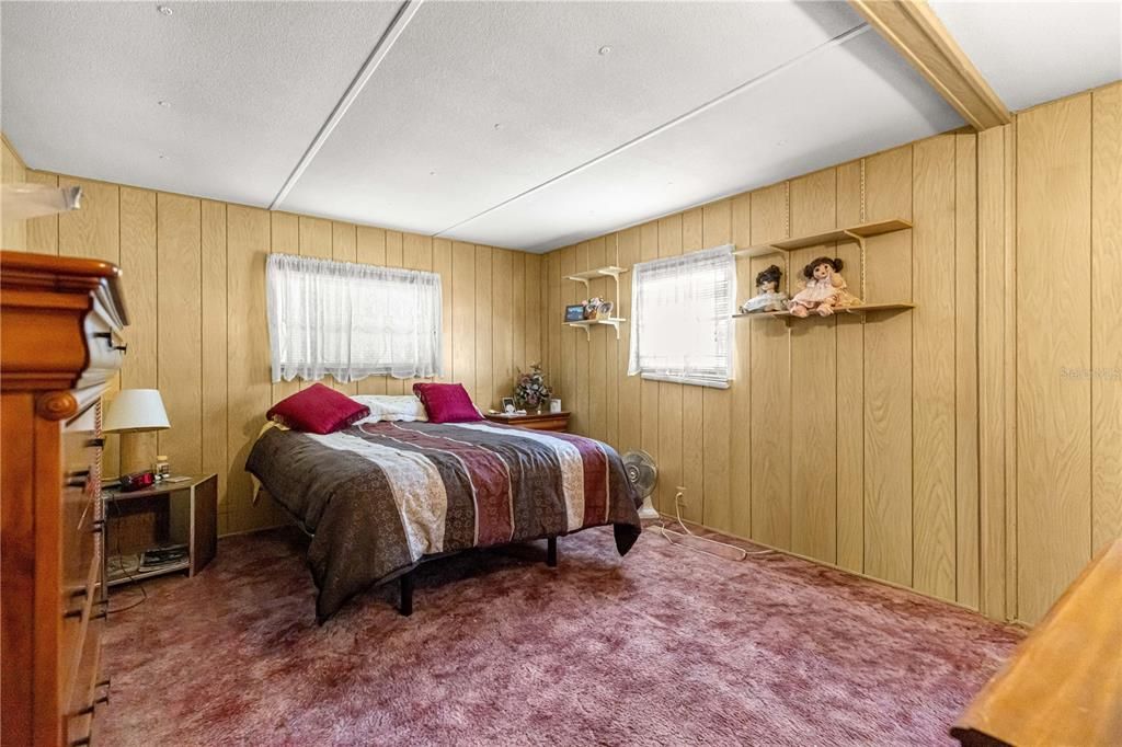 For Sale: $125,000 (2 beds, 1 baths, 864 Square Feet)