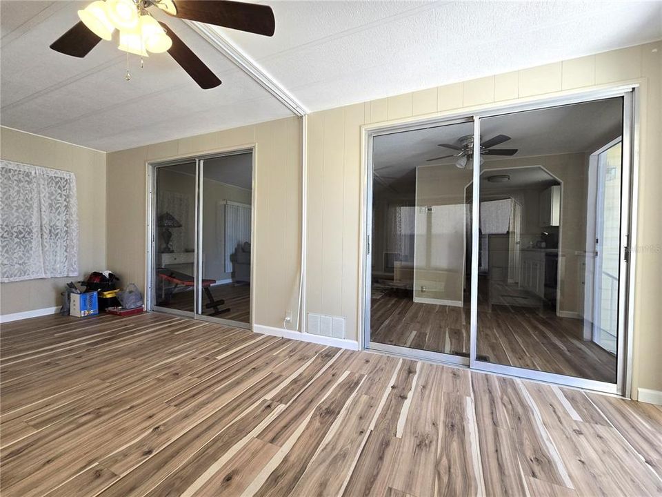 For Sale: $179,000 (2 beds, 2 baths, 1272 Square Feet)