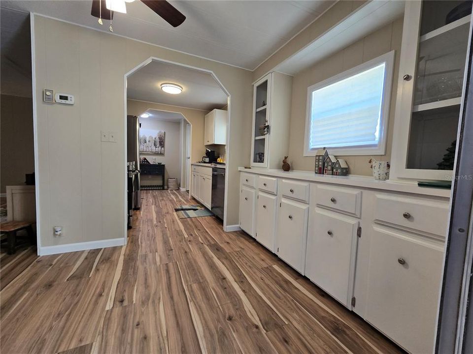 For Sale: $179,000 (2 beds, 2 baths, 1272 Square Feet)