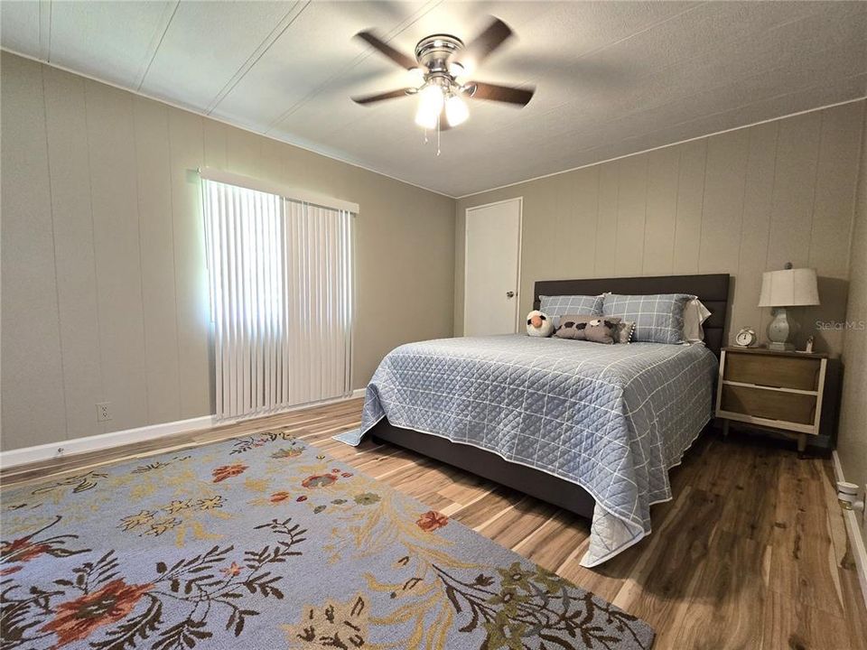 For Sale: $179,000 (2 beds, 2 baths, 1272 Square Feet)