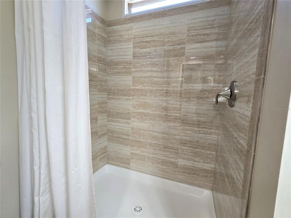 For Sale: $179,000 (2 beds, 2 baths, 1272 Square Feet)