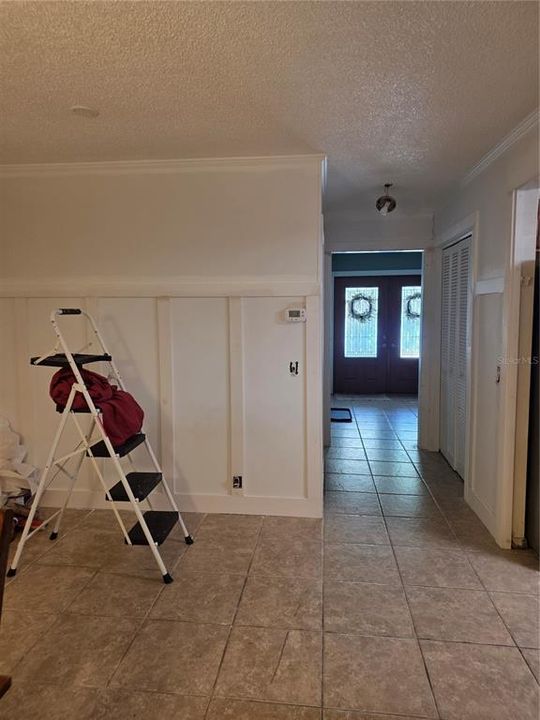 Activo con contrato: $324,900 (4 camas, 3 baños, 2058 Pies cuadrados)