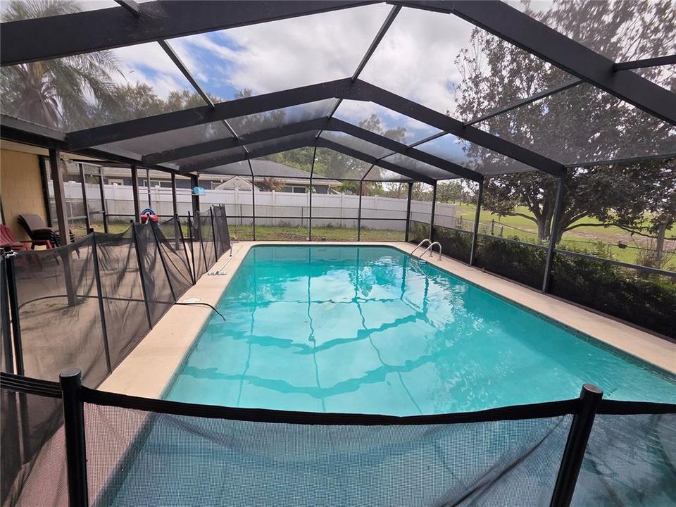 Activo con contrato: $324,900 (4 camas, 3 baños, 2058 Pies cuadrados)