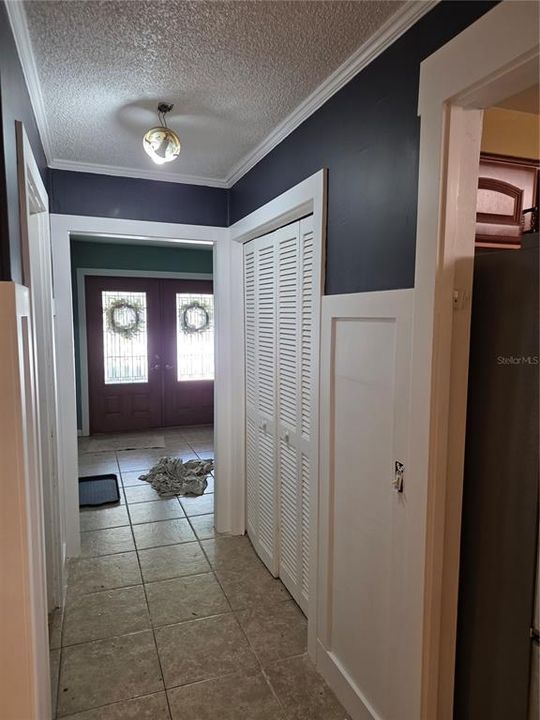 Activo con contrato: $324,900 (4 camas, 3 baños, 2058 Pies cuadrados)