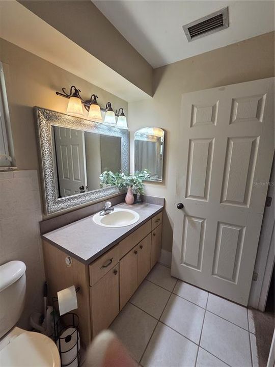 Activo con contrato: $324,900 (4 camas, 3 baños, 2058 Pies cuadrados)
