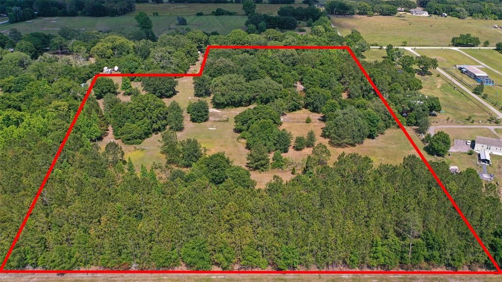 На продажу: $769,000 (14.41 acres)