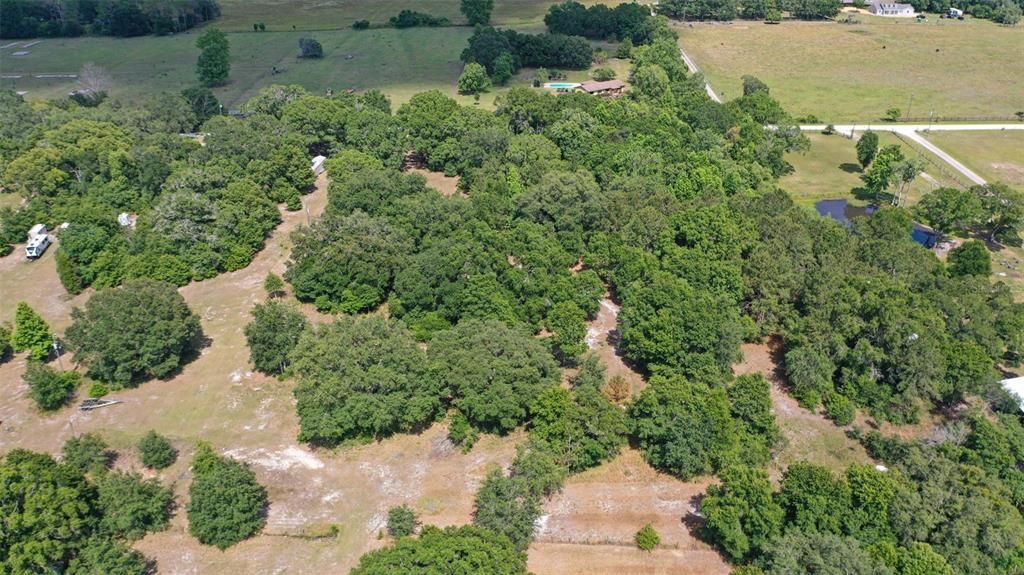 На продажу: $769,000 (14.41 acres)