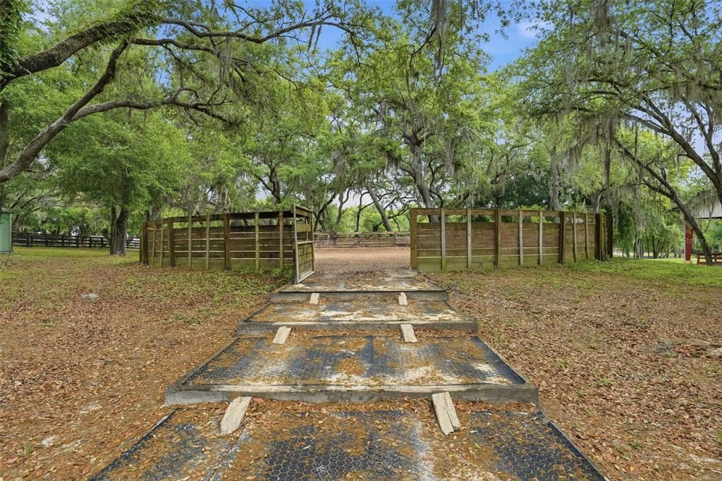For Sale: $5,499,999 (37.58 acres)