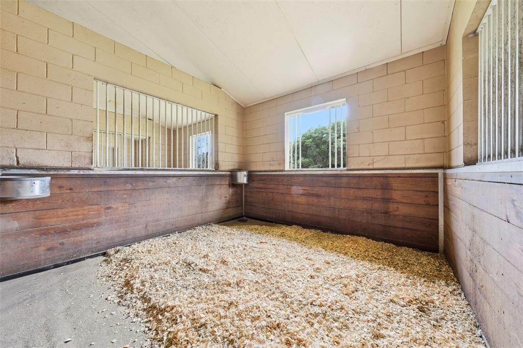 For Sale: $5,499,999 (37.58 acres)