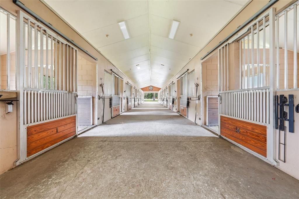 For Sale: $5,499,999 (37.58 acres)