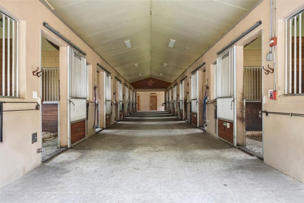 For Sale: $5,499,999 (37.58 acres)