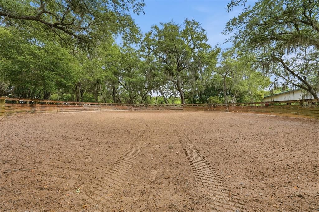 For Sale: $5,499,999 (37.58 acres)