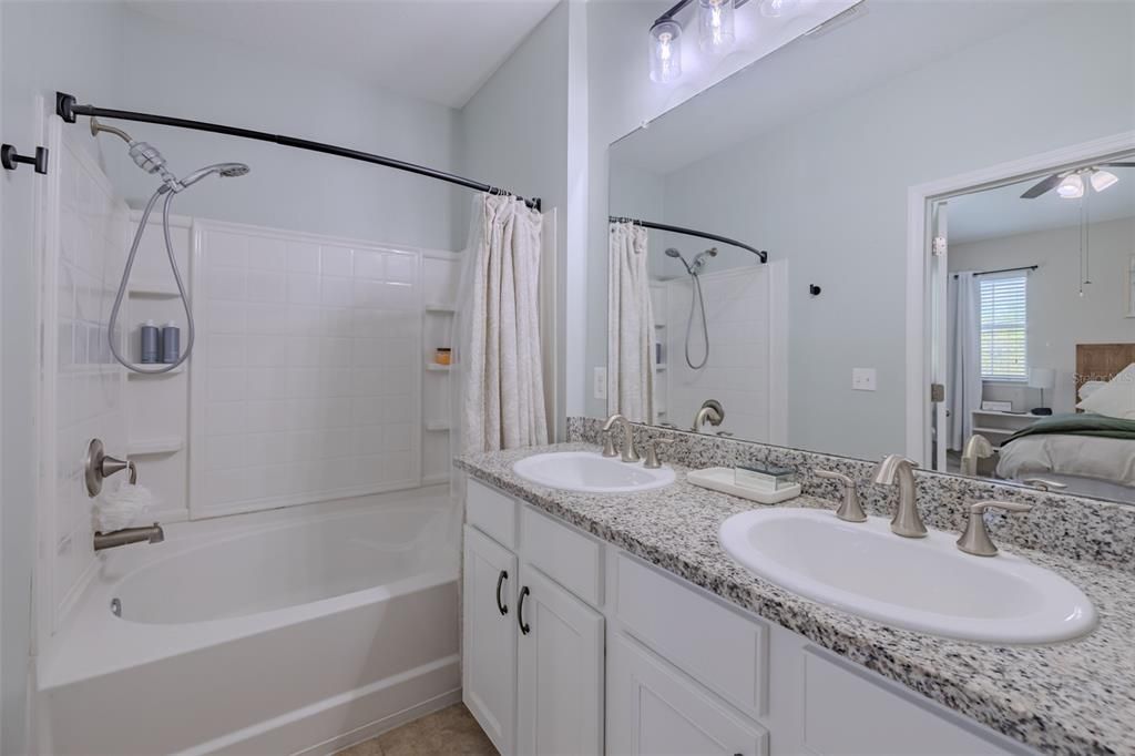 For Sale: $260,000 (3 beds, 2 baths, 1626 Square Feet)