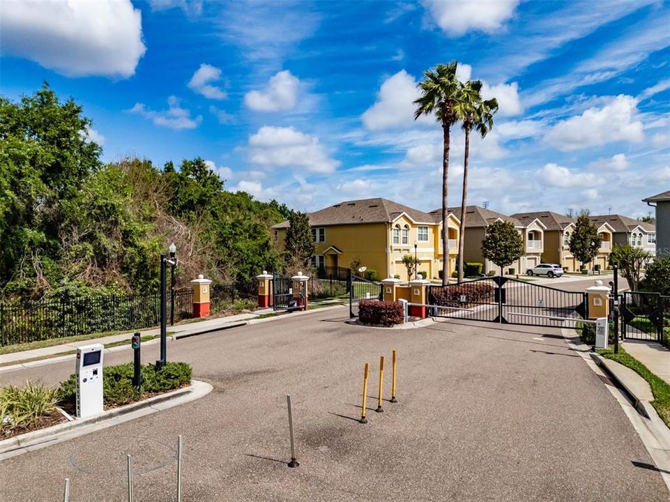 For Sale: $260,000 (3 beds, 2 baths, 1626 Square Feet)