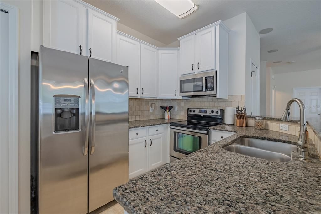 For Sale: $260,000 (3 beds, 2 baths, 1626 Square Feet)