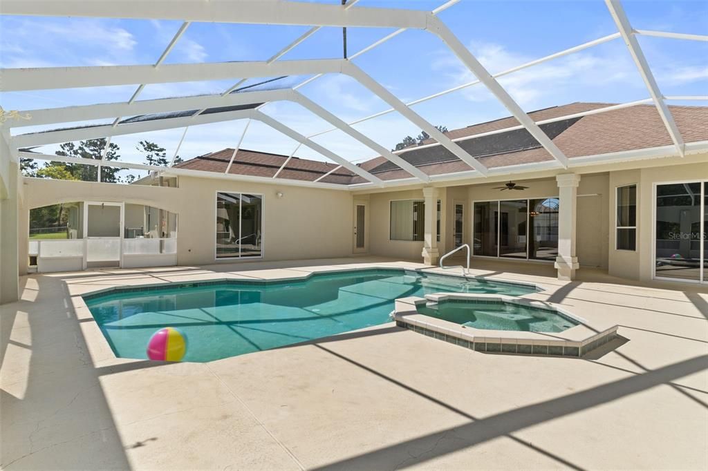 Active With Contract: $685,000 (4 beds, 3 baths, 3497 Square Feet)