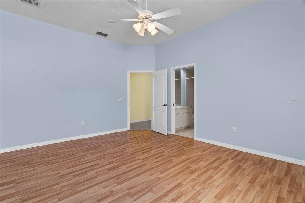 Active With Contract: $685,000 (4 beds, 3 baths, 3497 Square Feet)