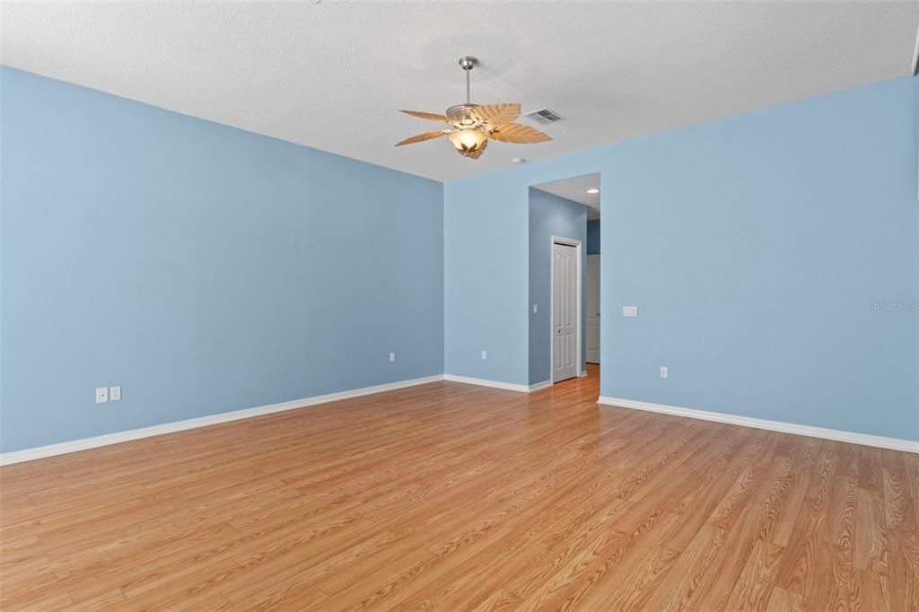 Active With Contract: $685,000 (4 beds, 3 baths, 3497 Square Feet)