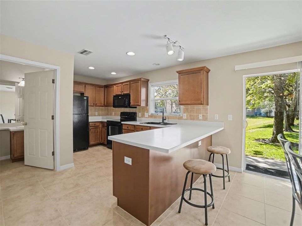 For Sale: $265,000 (3 beds, 2 baths, 1461 Square Feet)