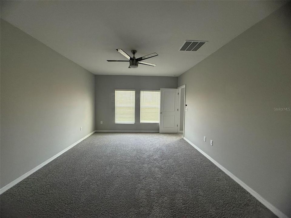 Active With Contract: $2,000 (4 beds, 2 baths, 1935 Square Feet)