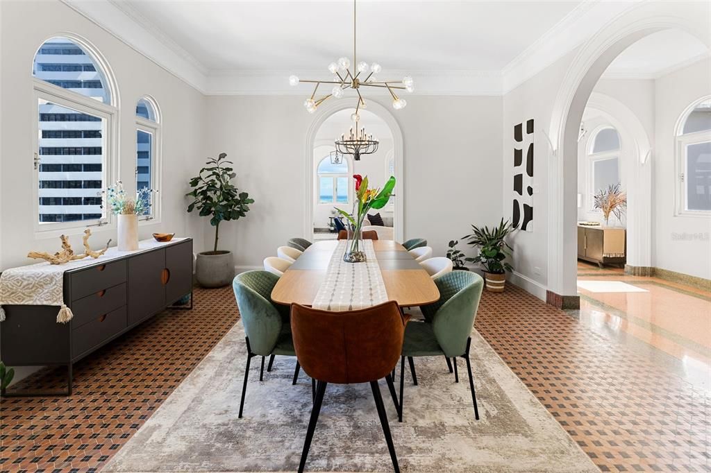 На продажу: $4,640,000 (6 спален, 5 ванн, 5200 Квадратных фут)