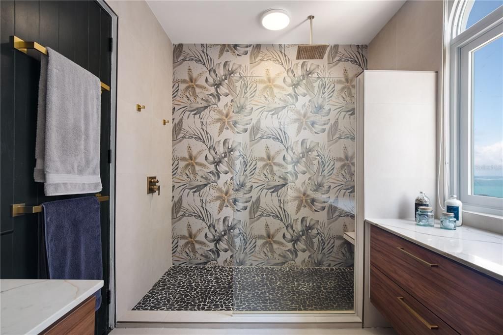 На продажу: $4,640,000 (6 спален, 5 ванн, 5200 Квадратных фут)