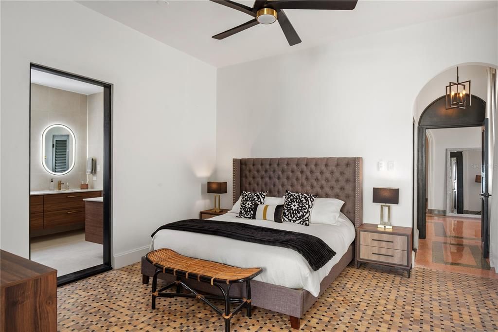 На продажу: $4,640,000 (6 спален, 5 ванн, 5200 Квадратных фут)