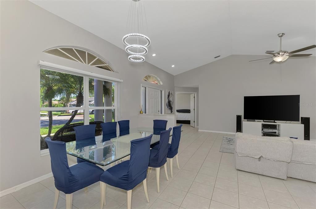 Active With Contract: $464,900 (2 beds, 2 baths, 1690 Square Feet)