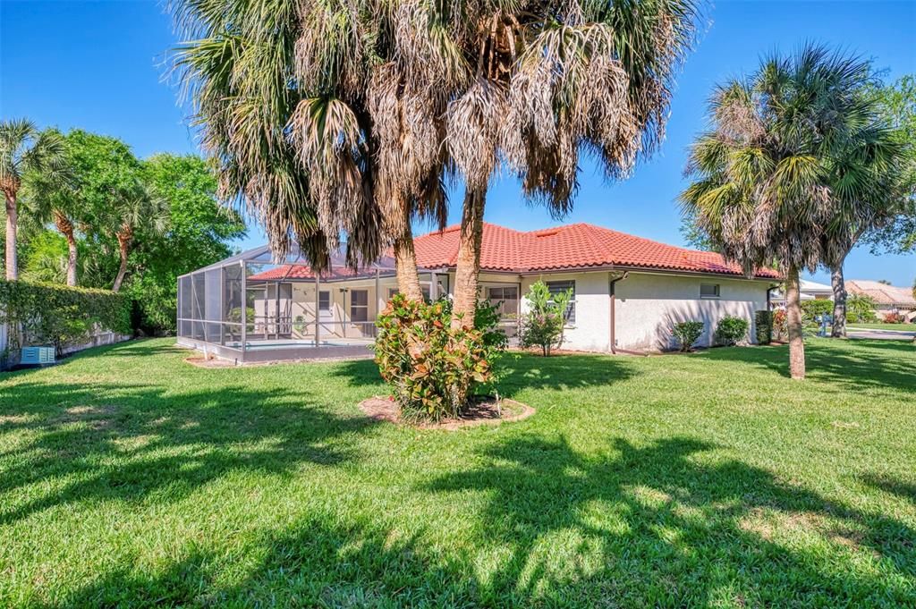 Active With Contract: $464,900 (2 beds, 2 baths, 1690 Square Feet)