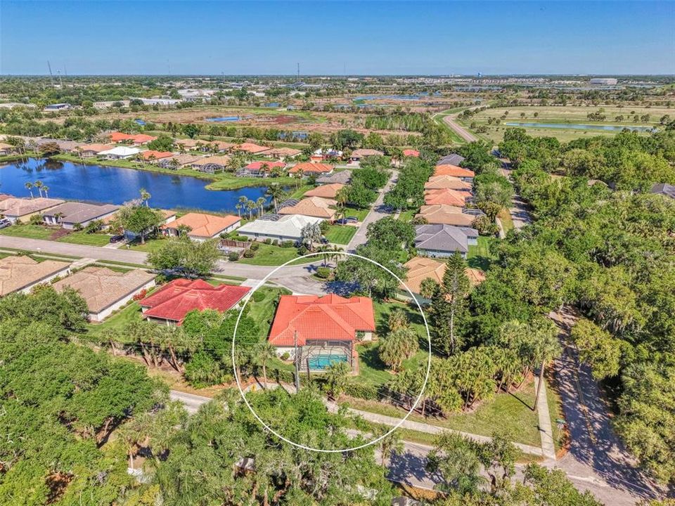 Active With Contract: $464,900 (2 beds, 2 baths, 1690 Square Feet)