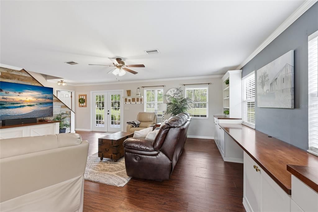 For Sale: $734,000 (4 beds, 3 baths, 2481 Square Feet)